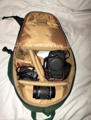 CÁMARA CANON EOS 700D