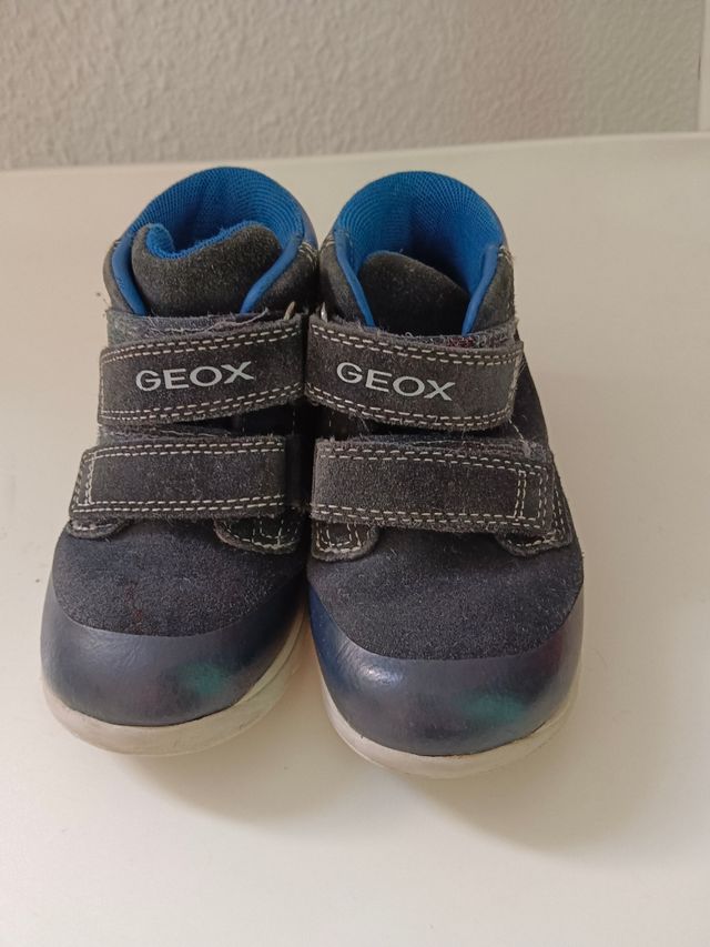 Bambas niño marca Geox talla25