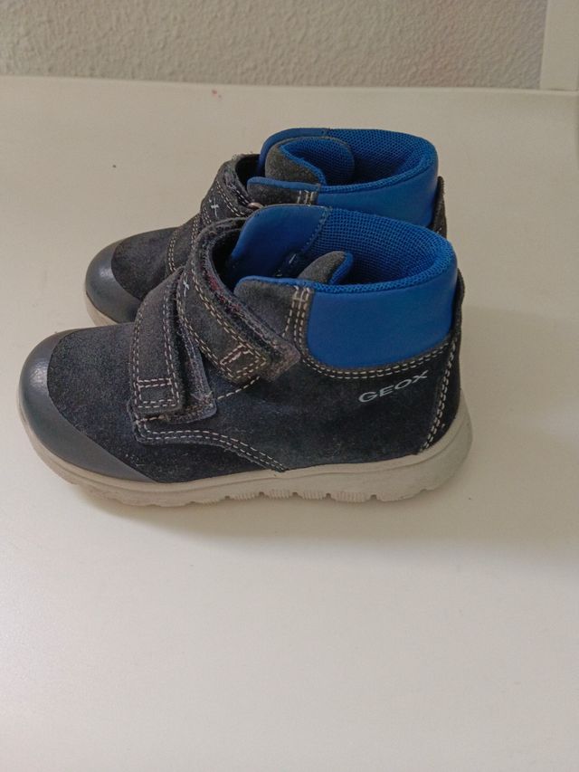 Bambas niño marca Geox talla25
