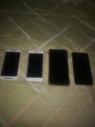 Vendo 4 Smartphone per ricambi