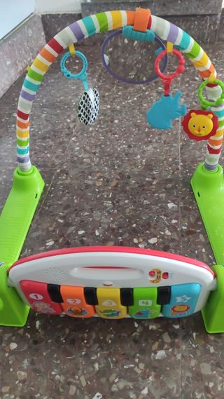 Gimnasio bebe con juegos y sonidos