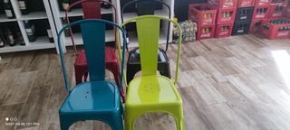 Sillas Metálicas de Colores Restaurante