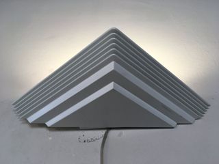 Lampada parete triangolo plastica bianco