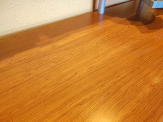 Escritorio de madera para ordenador