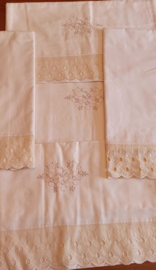 Juego de sabanas antiguas (sabana encimera y almoh