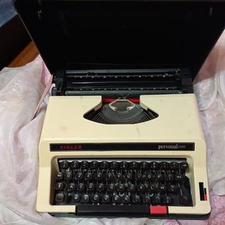 macchina de scrivere vintage...