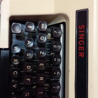 macchina de scrivere vintage...