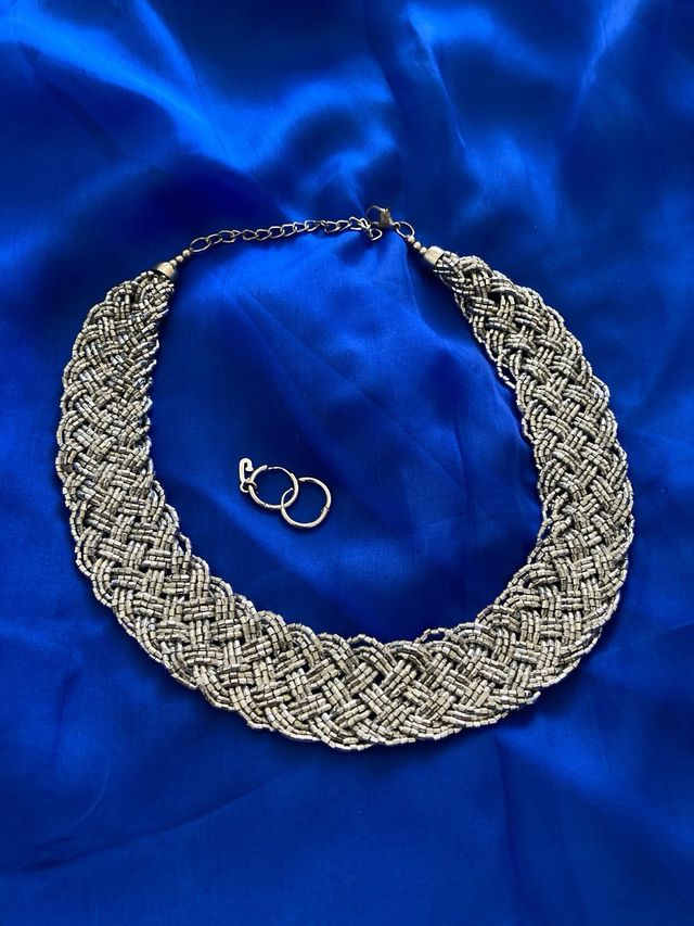 Girocollo “Yamamy”   Cuello redondo