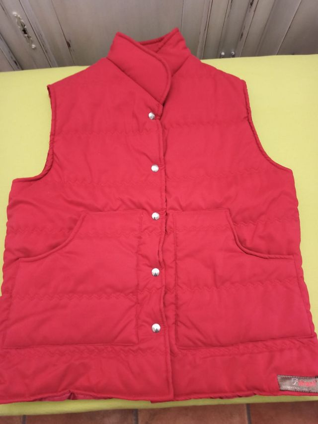 Gilet rosso ragazza