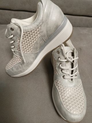 Zapatillas mujer.