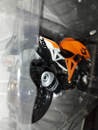 Moto a escala 1/12 Maisto