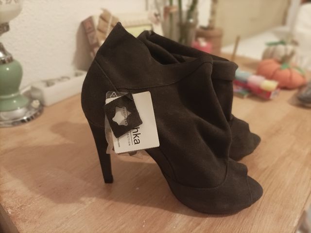 Botines gris de piel