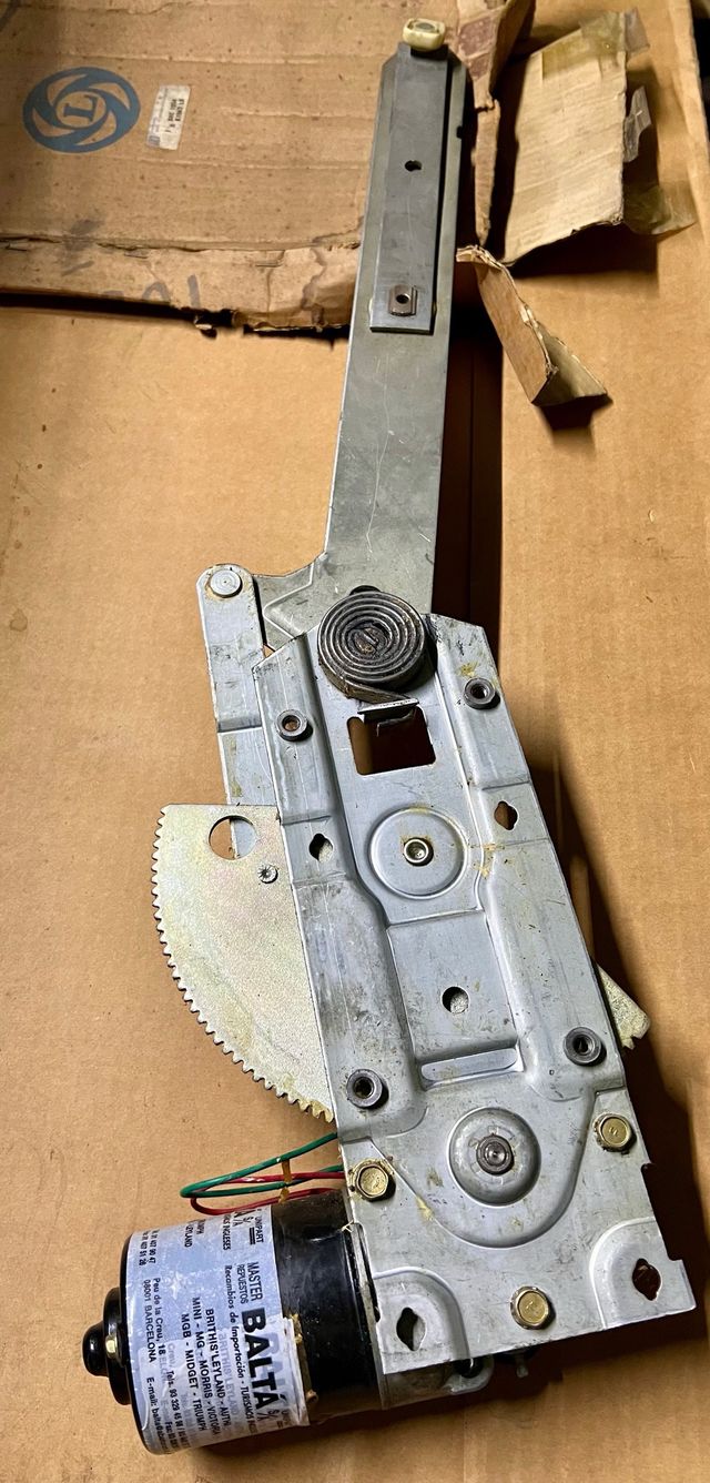 BAC1054 Elevalunas motor del der Jaguar XJ12 ser.3