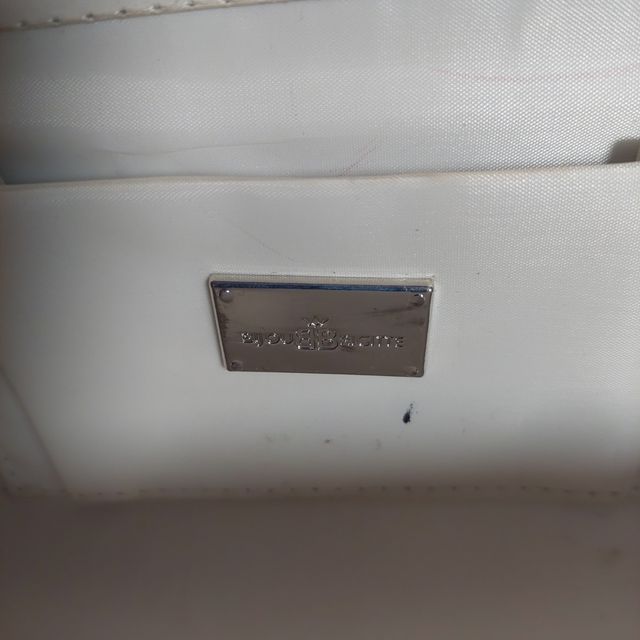 Clutch beige rígido