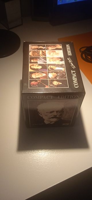 Compach edición TCHAIKOVSKY