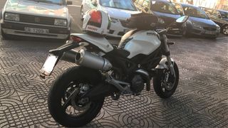 ducati monster 696+