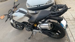 ducati monster 696+