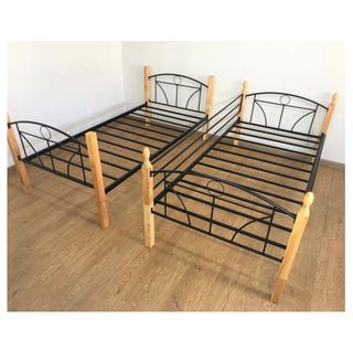 Litera madera y forja con colchones