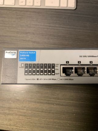 Switch profesional HP ProCurve 1400-8G (J9077A)