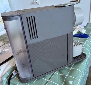 Cafetera Nespresso Latissima One