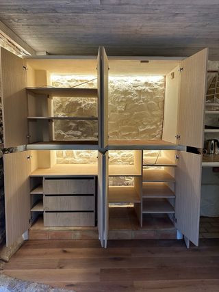 Muebles y pérgolas de madera maciza