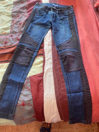 Pantalón vaquero motero