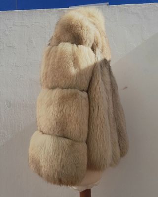 Abrigo de lomos de Zorro increíble M
