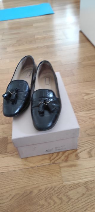 Zapatos uterqüe