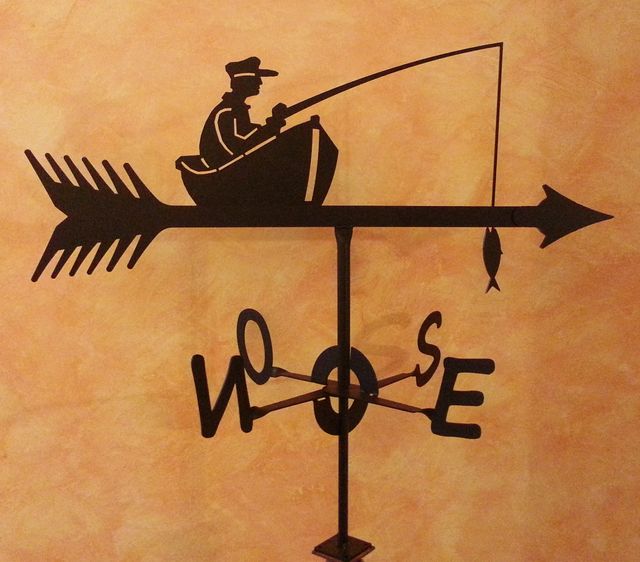 Veleta de forja Trucha, de 80x80cm.