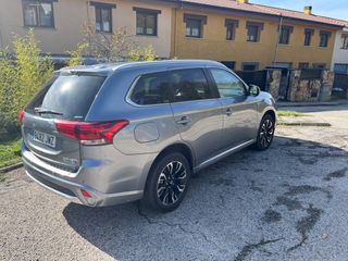 Mitsubishi Outlander 2016
