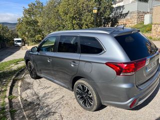 Mitsubishi Outlander 2016