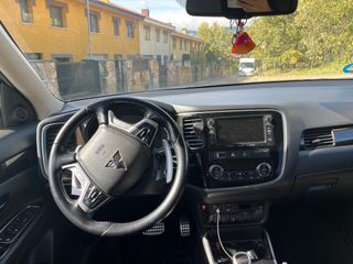 Mitsubishi Outlander 2016