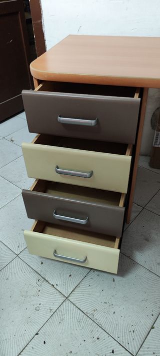 Escritorio cabecera de cama