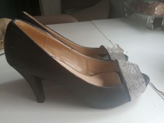 Zapato de tacon alto