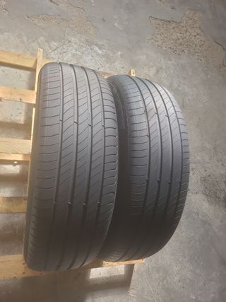 Vendo 2 neumáticos en perfecto  estado 