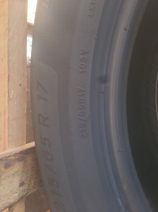 Vendo 2 neumáticos en perfecto  estado 