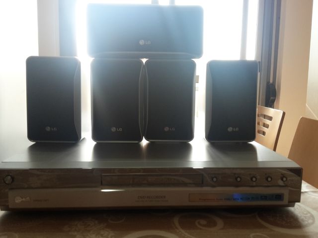 Subwoofer con 5 Casse lg con dvd recorder