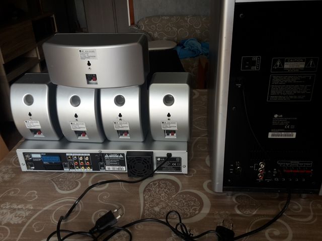 Subwoofer con 5 Casse lg con dvd recorder
