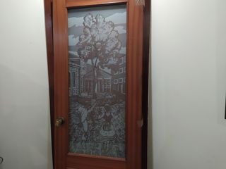 Puerta Maciza con Cristal Serigrafiado