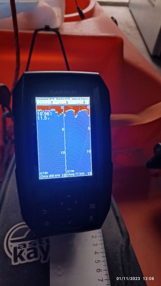 Kayak de pesca ikapia angler con sonda nueva