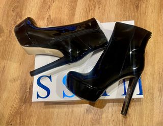 GUESS- Cuero  Tacón: 14 cm - Caña: 12 cm - 40