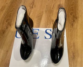 GUESS- Cuero  Tacón: 14 cm - Caña: 12 cm - 40