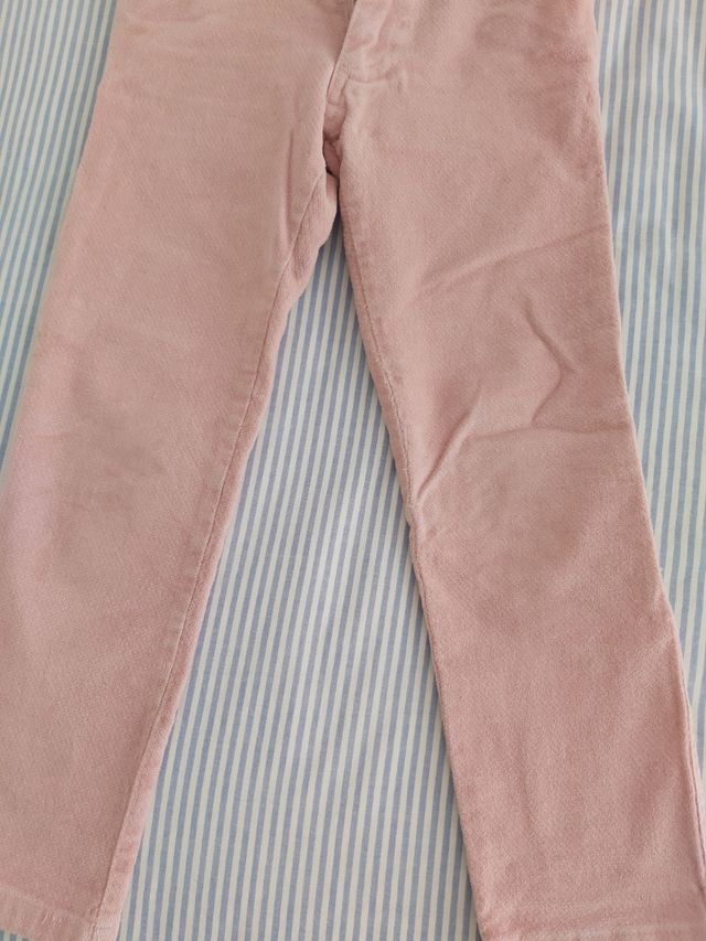 Pantalón rosa de niña