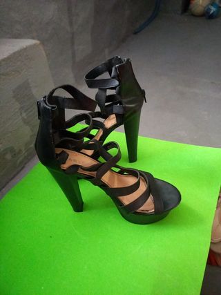 urge por mudanza Zapatos talla 38 y 39
