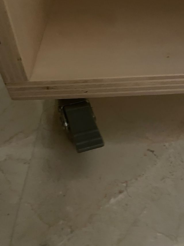 EXPOSTOR CALCETINES/GORRAS