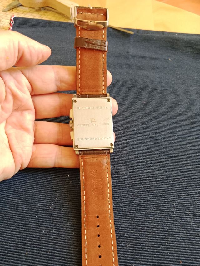 Reloj Officina del tempo. 