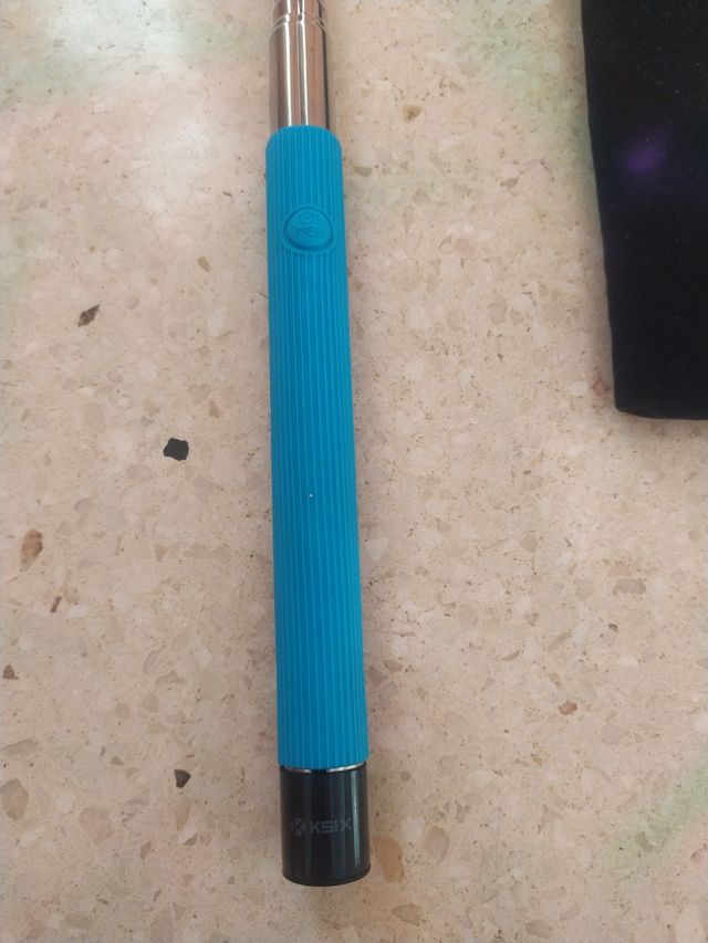 Palo de Selfie . Se conecta al Bluetooth