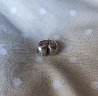 Pandora. Es una niña!!! Abalorio