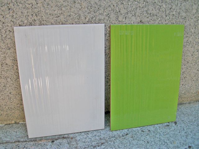 Preciosa cerámica, alegre para baño o cocina