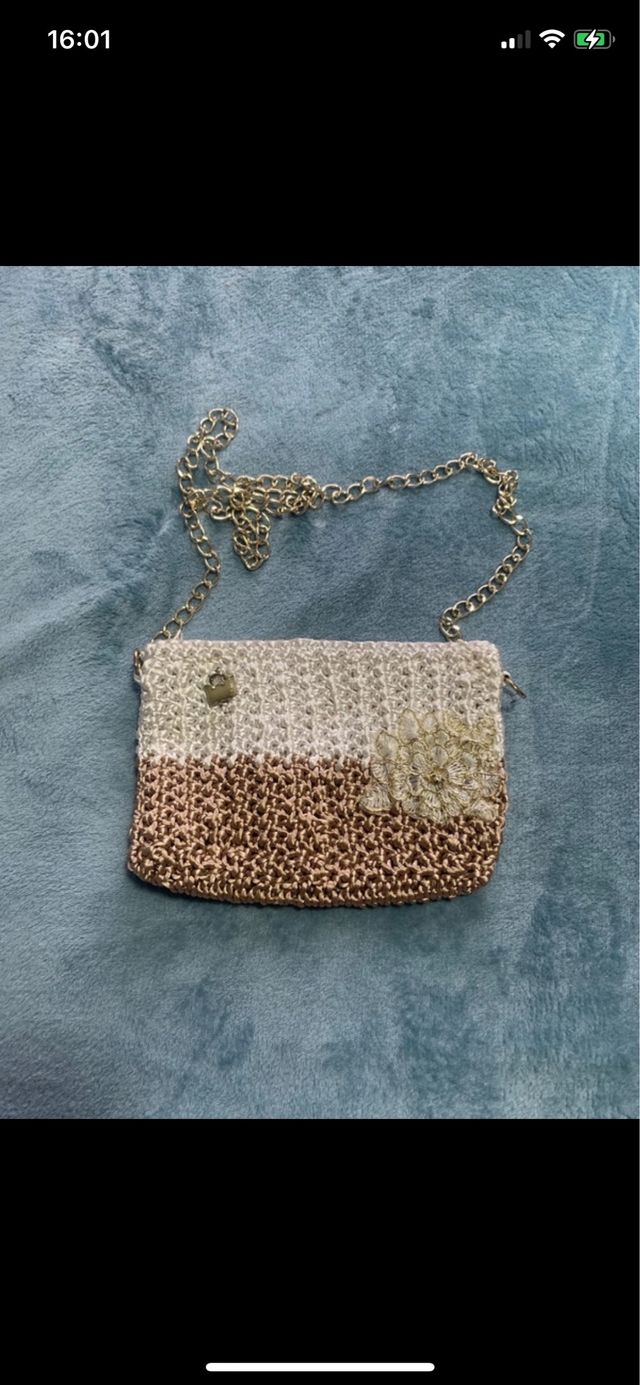 borsetta fatta a mano